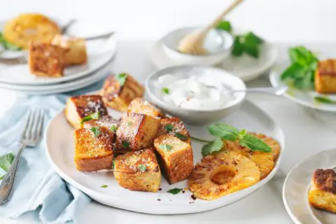Fairtrade-Original-Recept-Kokosbrood-met-gebakken-ananas-en-room-scaled