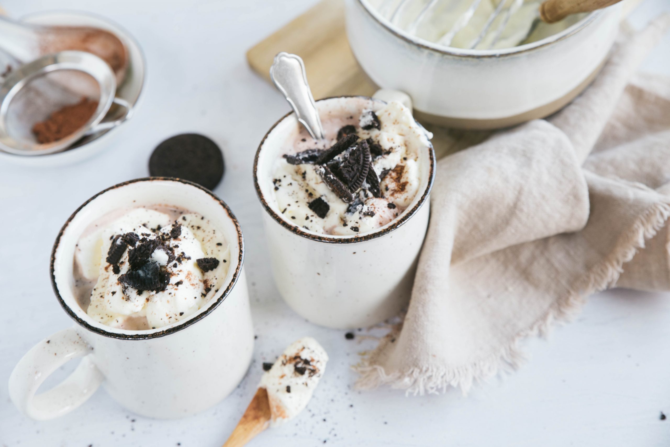 Warme chocolademelk met kokosslagroom