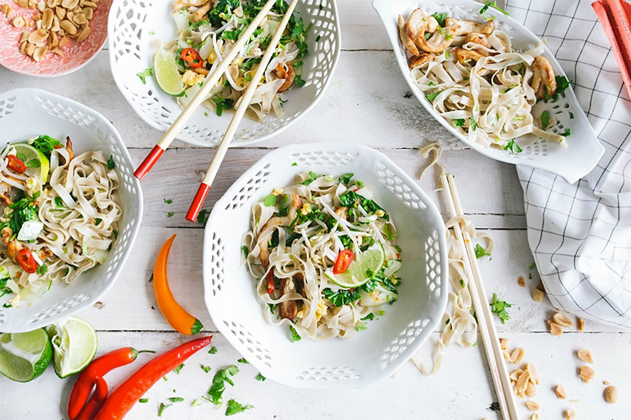 Pad Thai met kip en Thaise rijstnoedels