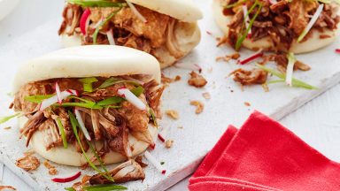 Bao Buns met Pulled Jackfruit