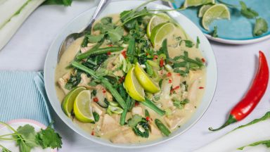 Thaise groene curry met groenten en jackfruit