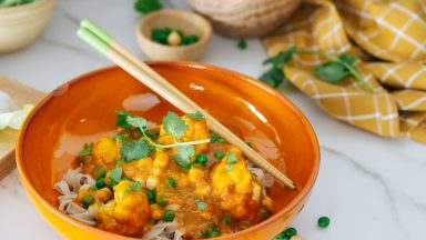 Snelle Thaise Gele Curry met bloemkool