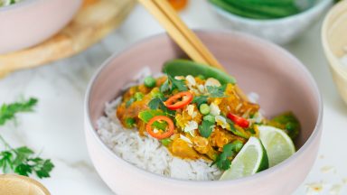 Gelbes Thai-Curry mit Jackfruit