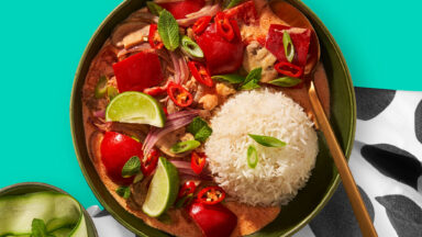 Rode curry met kip en champignons