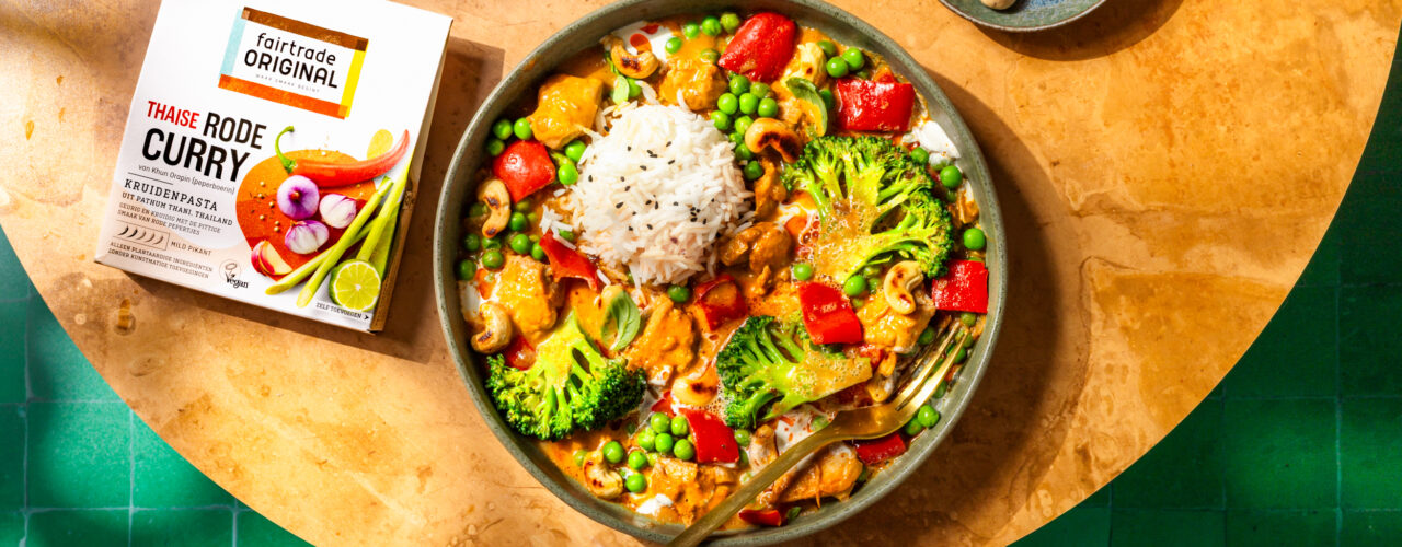 Rode curry met kip en zomergroenten